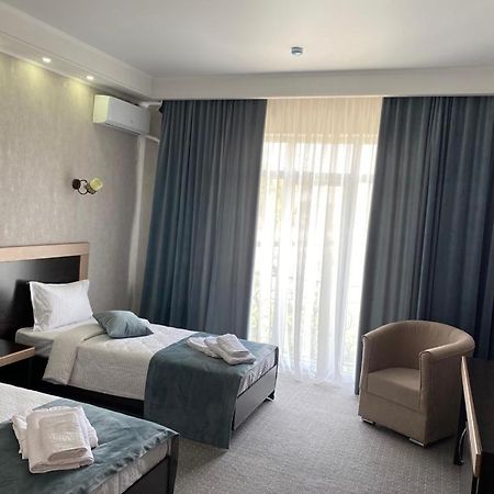 Shahristan Hotel Тараз Екстериор снимка