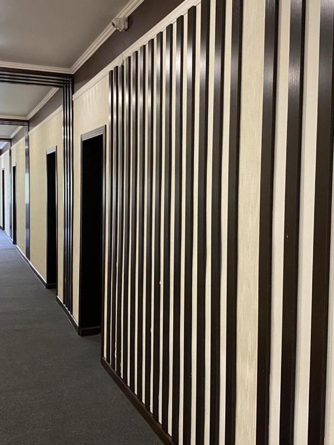 Shahristan Hotel Тараз Екстериор снимка